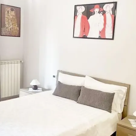 Iva's Spacious & Comfy W Balcony, Free Parking * Turin
